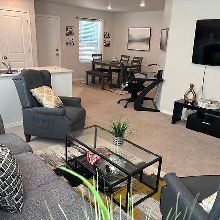 Beautiful And Amazing Community Villa Graham Luaran gambar