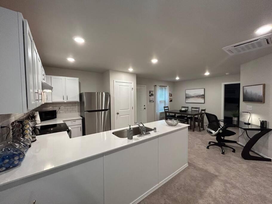 Beautiful And Amazing Community Villa Graham Luaran gambar